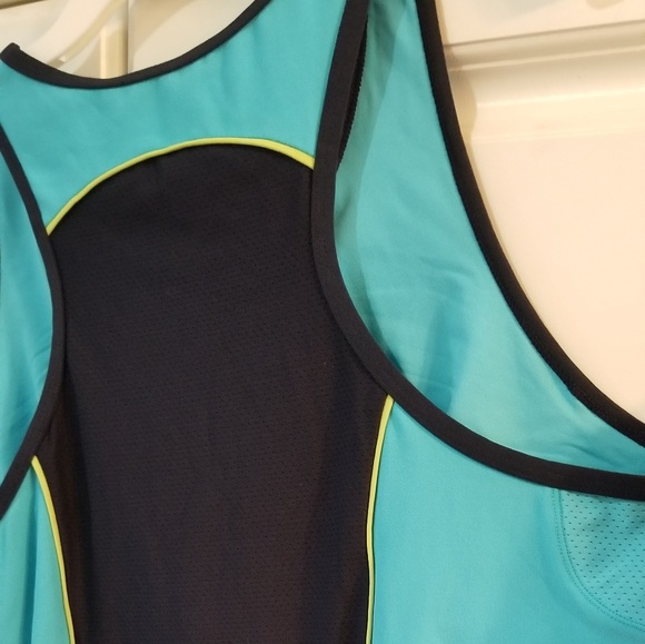 Performance wear - Picture 4 of 8